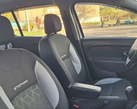 Серый Дачия Sandero StepWay, объемом двигателя 1.5 л и пробегом 191 тыс. км за 8500 $, фото 64 на Automoto.ua