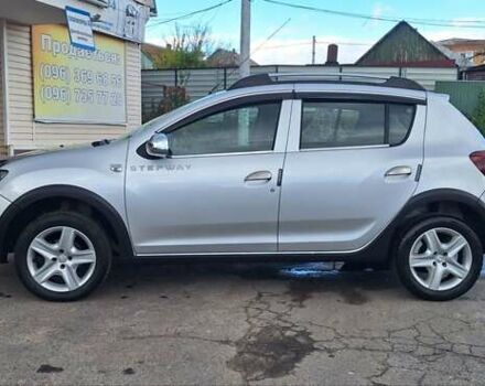 Серый Дачия Sandero StepWay, объемом двигателя 1.5 л и пробегом 191 тыс. км за 8500 $, фото 4 на Automoto.ua