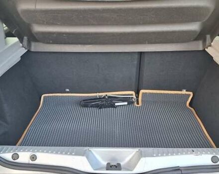 Серый Дачия Sandero StepWay, объемом двигателя 1.5 л и пробегом 191 тыс. км за 8500 $, фото 19 на Automoto.ua