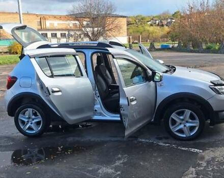 Серый Дачия Sandero StepWay, объемом двигателя 1.5 л и пробегом 191 тыс. км за 8500 $, фото 42 на Automoto.ua