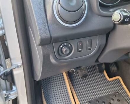 Серый Дачия Sandero StepWay, объемом двигателя 1.5 л и пробегом 191 тыс. км за 8500 $, фото 49 на Automoto.ua