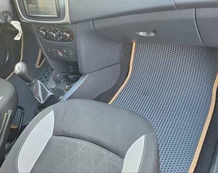 Серый Дачия Sandero StepWay, объемом двигателя 1.5 л и пробегом 191 тыс. км за 8500 $, фото 69 на Automoto.ua