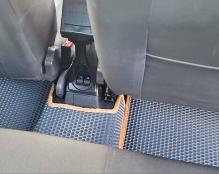 Серый Дачия Sandero StepWay, объемом двигателя 1.5 л и пробегом 191 тыс. км за 8500 $, фото 75 на Automoto.ua