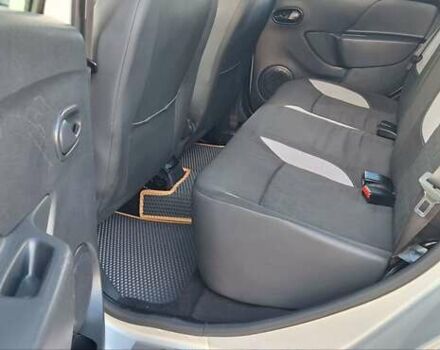 Серый Дачия Sandero StepWay, объемом двигателя 1.5 л и пробегом 191 тыс. км за 8500 $, фото 63 на Automoto.ua