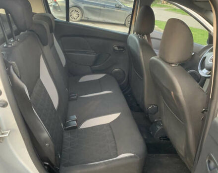 Серый Дачия Sandero StepWay, объемом двигателя 1.5 л и пробегом 107 тыс. км за 8750 $, фото 12 на Automoto.ua