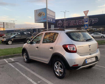 Серый Дачия Sandero StepWay, объемом двигателя 1.5 л и пробегом 107 тыс. км за 8750 $, фото 2 на Automoto.ua