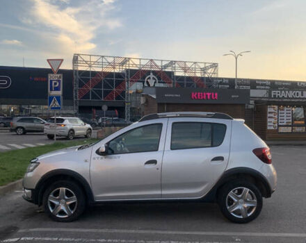 Серый Дачия Sandero StepWay, объемом двигателя 1.5 л и пробегом 107 тыс. км за 8750 $, фото 7 на Automoto.ua