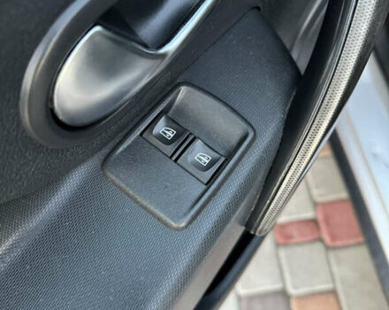 Серый Дачия Sandero StepWay, объемом двигателя 1.5 л и пробегом 130 тыс. км за 9600 $, фото 15 на Automoto.ua