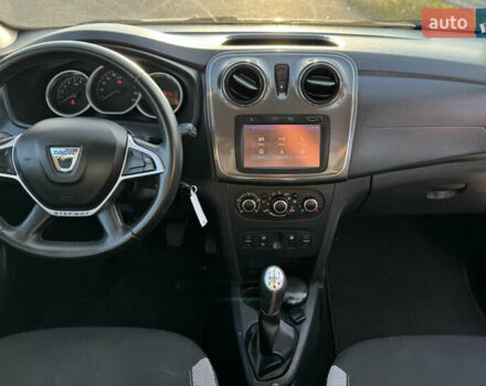 Серый Дачия Sandero StepWay, объемом двигателя 1.5 л и пробегом 130 тыс. км за 9600 $, фото 11 на Automoto.ua