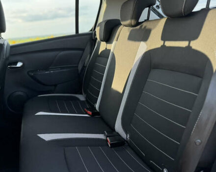Серый Дачия Sandero StepWay, объемом двигателя 1.5 л и пробегом 130 тыс. км за 9600 $, фото 5 на Automoto.ua