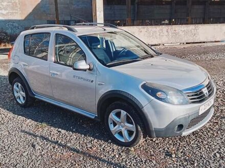 Сірий Дачія Sandero StepWay, об'ємом двигуна 1.6 л та пробігом 204 тис. км за 6200 $, фото 1 на Automoto.ua