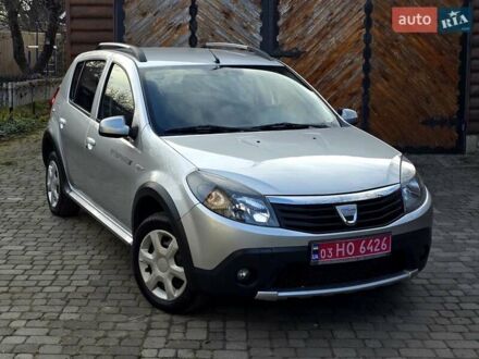 Сірий Дачія Sandero StepWay, об'ємом двигуна 1.6 л та пробігом 147 тис. км за 6800 $, фото 1 на Automoto.ua