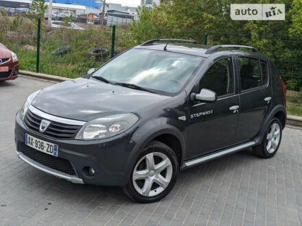 Сірий Дачія Sandero StepWay, об'ємом двигуна 1.6 л та пробігом 180 тис. км за 6400 $, фото 1 на Automoto.ua