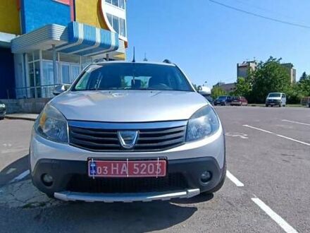 Серый Дачия Sandero StepWay, объемом двигателя 1.6 л и пробегом 120 тыс. км за 5700 $, фото 1 на Automoto.ua