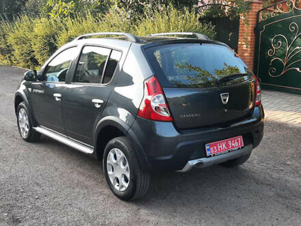 Дачия Sandero StepWay 2012 в Чернигове на Automoto.ua Серый Дачия Sandero StepWay, объемом двигателя 1.6 л и пробегом 161 тыс. км за 7200 $, фото 1 на Automoto.ua
