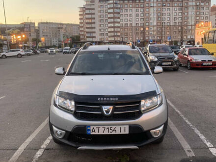 Дачия Sandero StepWay 2014 в Ивано-Франковске на Automoto.ua Серый Дачия Sandero StepWay, объемом двигателя 1.5 л и пробегом 107 тыс. км за 8750 $, фото 1 на Automoto.ua
