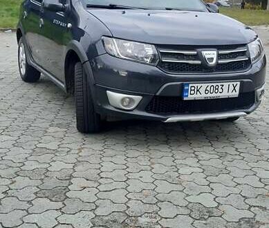Серый Дачия Sandero StepWay, объемом двигателя 1.5 л и пробегом 89 тыс. км за 7900 $, фото 1 на Automoto.ua