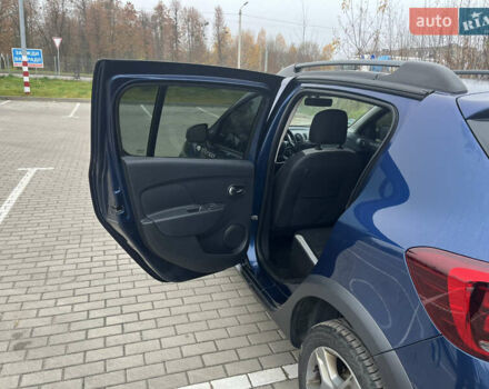 Синий Дачия Sandero StepWay, объемом двигателя 1.5 л и пробегом 221 тыс. км за 9400 $, фото 7 на Automoto.ua