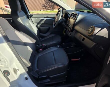 Белый Дачия Spring, объемом двигателя 0 л и пробегом 27 тыс. км за 9150 $, фото 26 на Automoto.ua