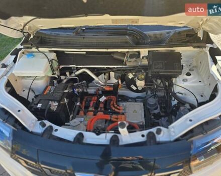 Белый Дачия Spring, объемом двигателя 0 л и пробегом 27 тыс. км за 9150 $, фото 36 на Automoto.ua