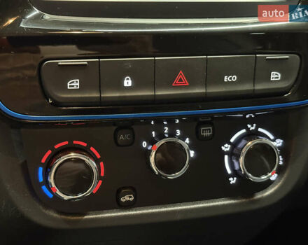 Белый Дачия Spring, объемом двигателя 0 л и пробегом 50 тыс. км за 7600 $, фото 58 на Automoto.ua