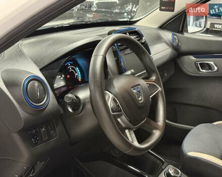 Белый Дачия Spring, объемом двигателя 0 л и пробегом 50 тыс. км за 7600 $, фото 56 на Automoto.ua