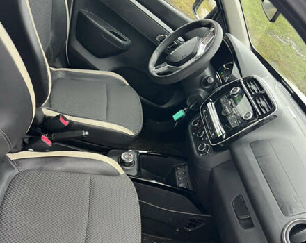 Белый Дачия Spring, объемом двигателя 0 л и пробегом 38 тыс. км за 6900 $, фото 8 на Automoto.ua