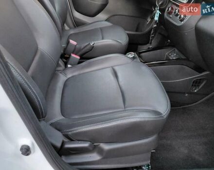 Білий Дачія Spring, об'ємом двигуна 0 л та пробігом 40 тис. км за 9450 $, фото 38 на Automoto.ua