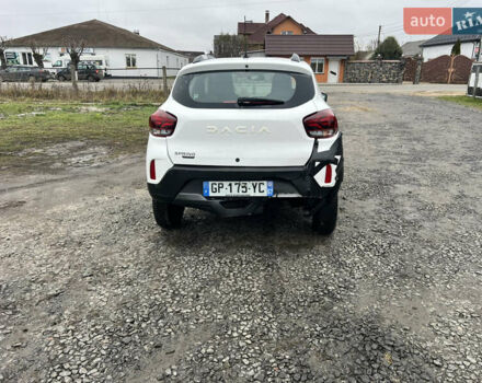Белый Дачия Spring, объемом двигателя 0 л и пробегом 38 тыс. км за 6900 $, фото 6 на Automoto.ua