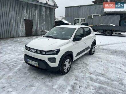 Белый Дачия Spring, объемом двигателя 0 л и пробегом 5 тыс. км за 13500 $, фото 1 на Automoto.ua