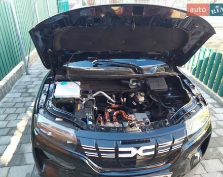 Черный Дачия Spring, объемом двигателя 0 л и пробегом 33 тыс. км за 11700 $, фото 10 на Automoto.ua