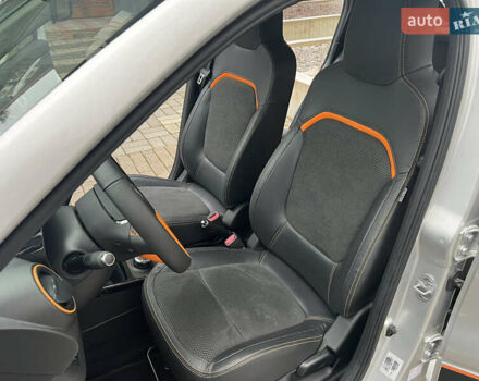 Сірий Дачія Spring, об'ємом двигуна 0 л та пробігом 9 тис. км за 11400 $, фото 12 на Automoto.ua