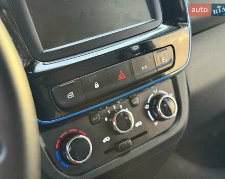 Сірий Дачія Spring, об'ємом двигуна 0 л та пробігом 15 тис. км за 8999 $, фото 19 на Automoto.ua