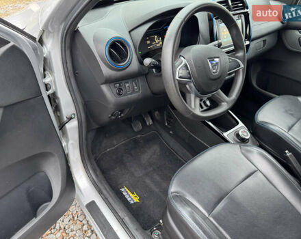 Серый Дачия Spring, объемом двигателя 0 л и пробегом 25 тыс. км за 8500 $, фото 9 на Automoto.ua