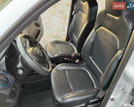 Сірий Дачія Spring, об'ємом двигуна 0 л та пробігом 15 тис. км за 8999 $, фото 17 на Automoto.ua