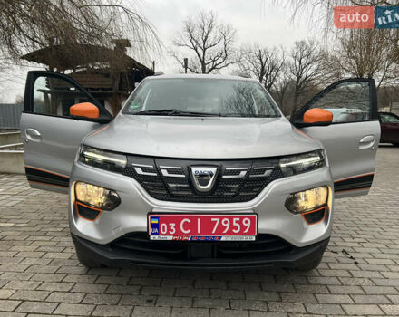 Серый Дачия Spring, объемом двигателя 0 л и пробегом 9 тыс. км за 11400 $, фото 3 на Automoto.ua