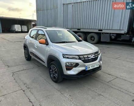 Серый Дачия Spring, объемом двигателя 0 л и пробегом 53 тыс. км за 8999 $, фото 4 на Automoto.ua