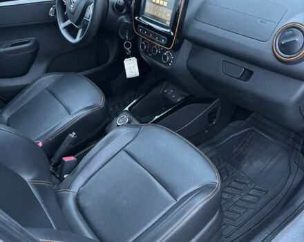 Серый Дачия Spring, объемом двигателя 0 л и пробегом 22 тыс. км за 8500 $, фото 20 на Automoto.ua