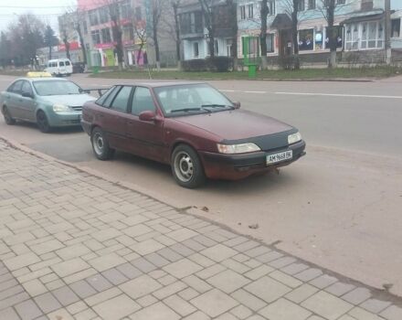 Червоний Деу Есперо, об'ємом двигуна 1.5 л та пробігом 200 тис. км за 1150 $, фото 1 на Automoto.ua