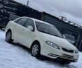 Белый Дэу Джентра, объемом двигателя 1.6 л и пробегом 160 тыс. км за 4600 $, фото 1 на Automoto.ua
