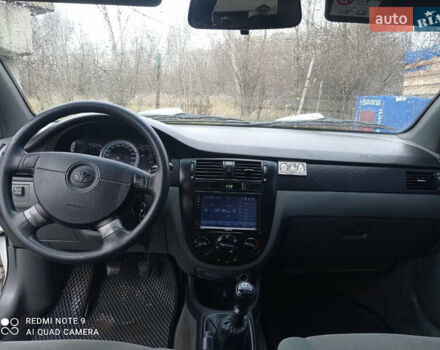 Білий Деу Джентра, об'ємом двигуна 1.49 л та пробігом 250 тис. км за 3800 $, фото 4 на Automoto.ua