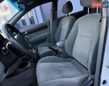 Білий Деу Джентра, об'ємом двигуна 1.49 л та пробігом 181 тис. км за 4200 $, фото 15 на Automoto.ua