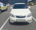 Білий Деу Джентра, об'ємом двигуна 1.49 л та пробігом 300 тис. км за 3500 $, фото 1 на Automoto.ua
