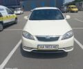 Білий Деу Джентра, об'ємом двигуна 1.5 л та пробігом 300 тис. км за 3300 $, фото 1 на Automoto.ua