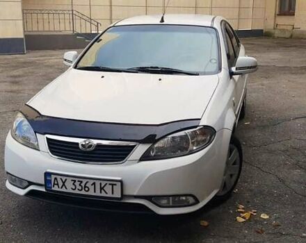 Белый Дэу Джентра, объемом двигателя 1.49 л и пробегом 143 тыс. км за 5000 $, фото 3 на Automoto.ua