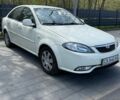 Білий Деу Джентра, об'ємом двигуна 1.49 л та пробігом 96 тис. км за 5500 $, фото 1 на Automoto.ua