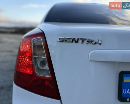 Білий Деу Джентра, об'ємом двигуна 1.49 л та пробігом 181 тис. км за 4200 $, фото 10 на Automoto.ua