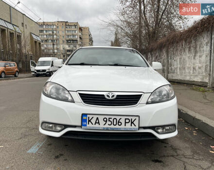 Білий Деу Джентра, об'ємом двигуна 1.49 л та пробігом 127 тис. км за 4900 $, фото 2 на Automoto.ua