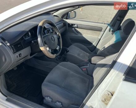 Белый Дэу Джентра, объемом двигателя 1.49 л и пробегом 201 тыс. км за 3900 $, фото 8 на Automoto.ua