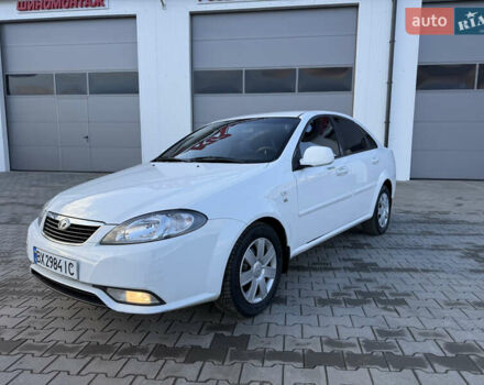 Білий Деу Джентра, об'ємом двигуна 1.49 л та пробігом 181 тис. км за 4200 $, фото 1 на Automoto.ua